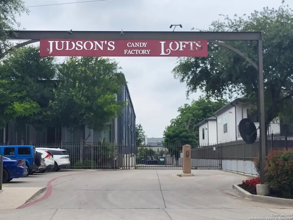 2BR House for Rent in San Antonio, TX