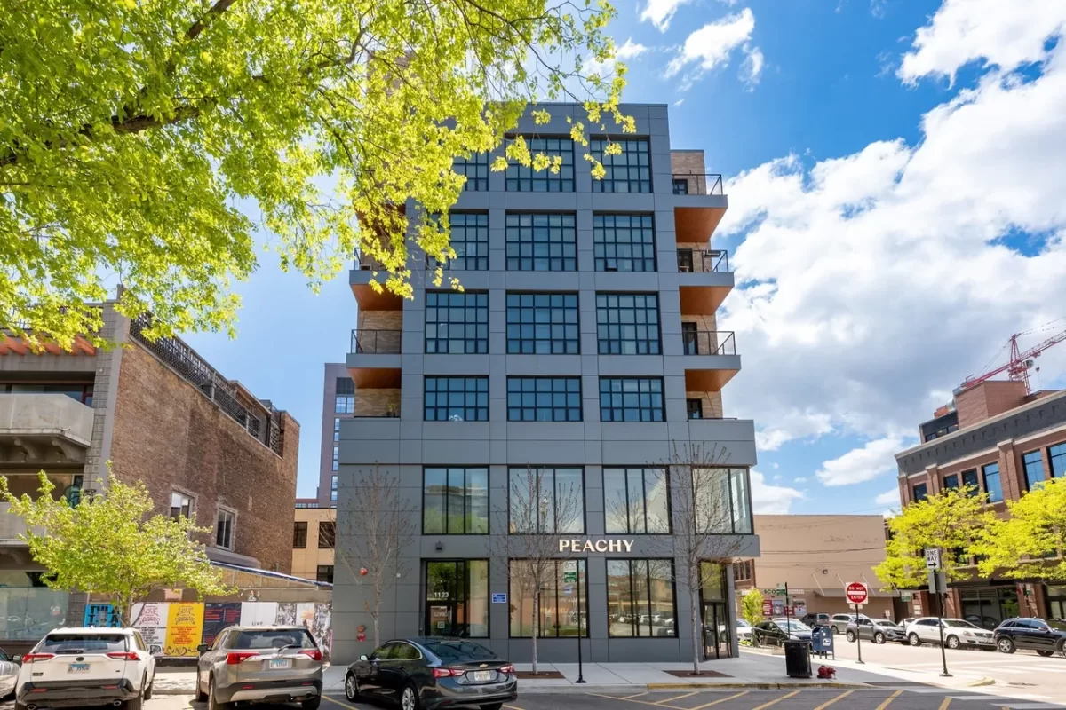 2BR Apartment for Rent in Chicago, IL