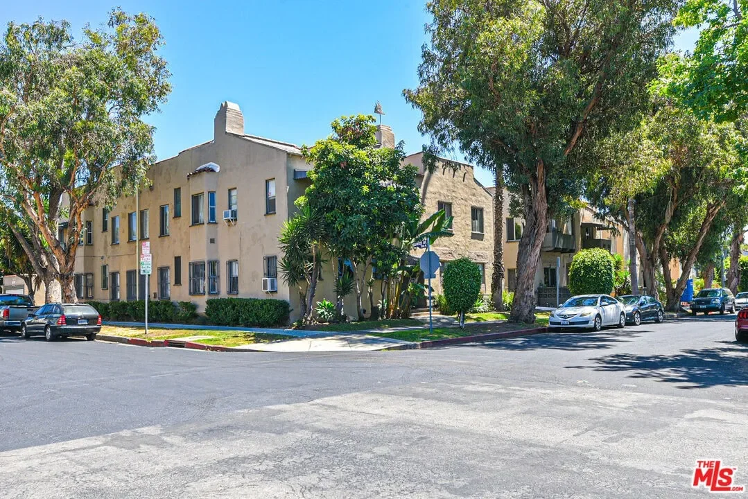 24BR Multi-Family for Sale in Los Angeles, CA