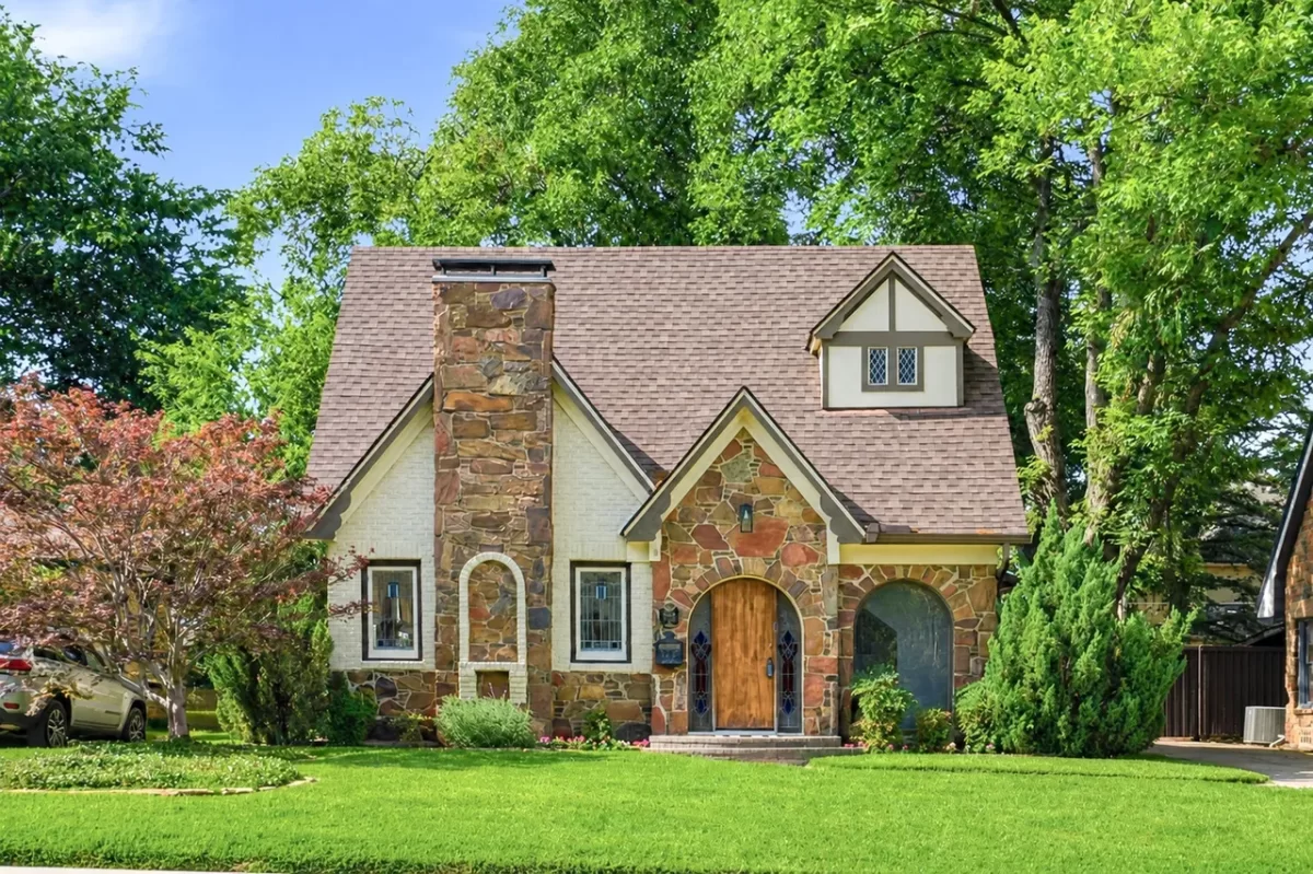 4BR House for Sale in Dallas, TX
