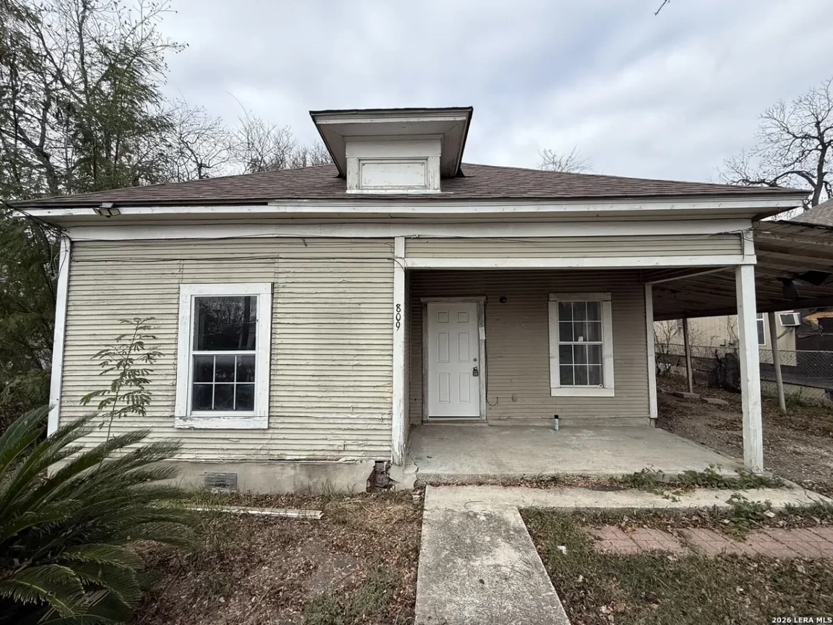 2BR House for Sale in San Antonio, TX