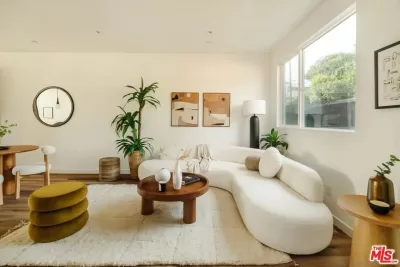 2BR House for Sale in Los Angeles, CA