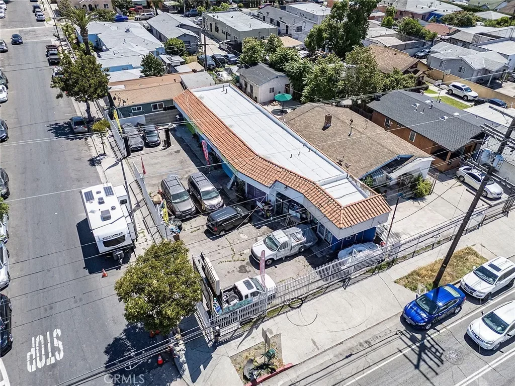 3BR Multi-Family for Sale in Los Angeles, CA