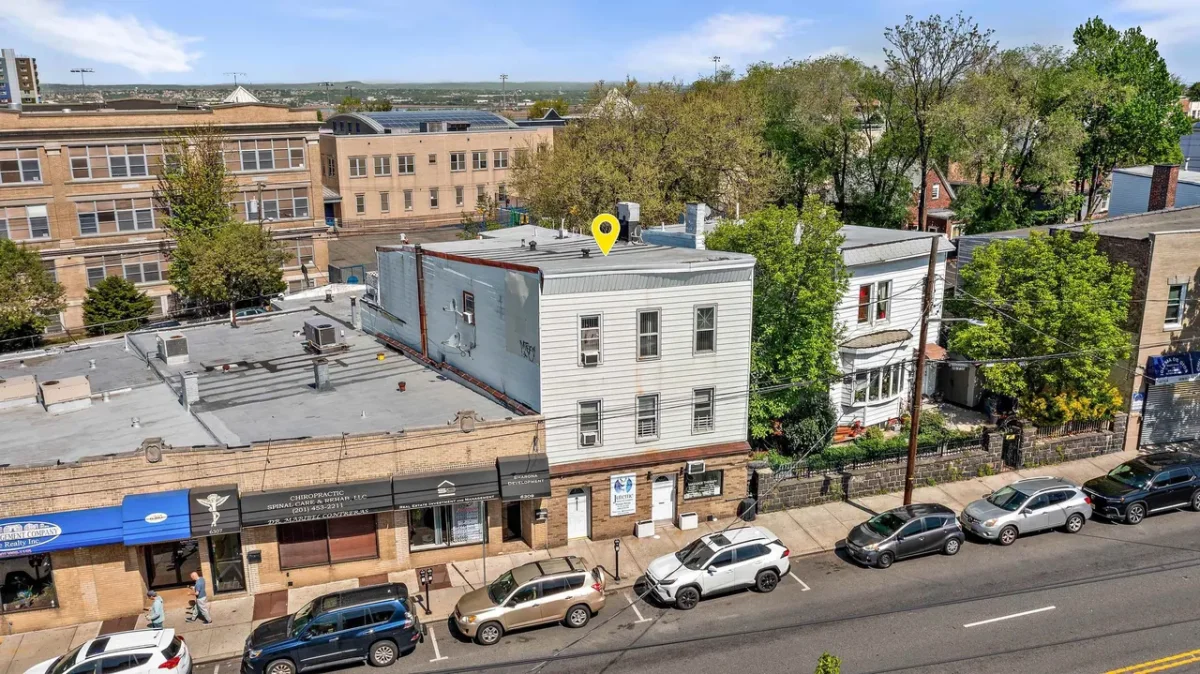 5BR Multi-Family for Sale in North Bergen, NJ