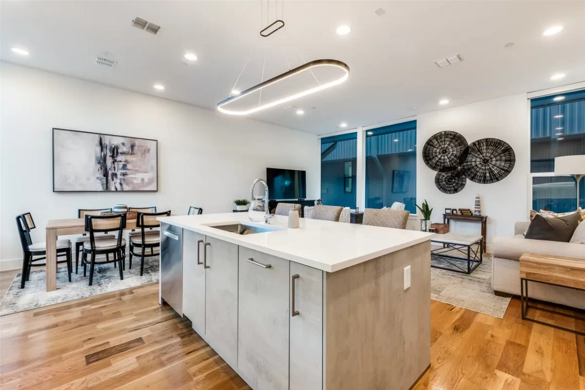 2BR Condo for Sale in Dallas, TX