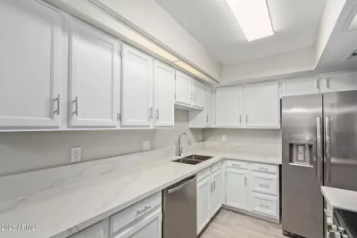 2BR Condo for Sale in Phoenix, AZ