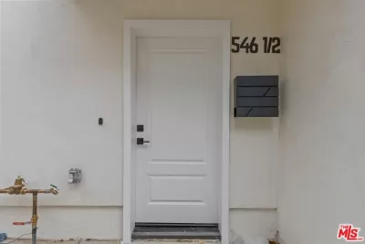 2BR Townhouse for Rent in Los Angeles, CA
