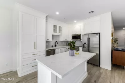 2BR Townhouse for Sale in Phoenix, AZ