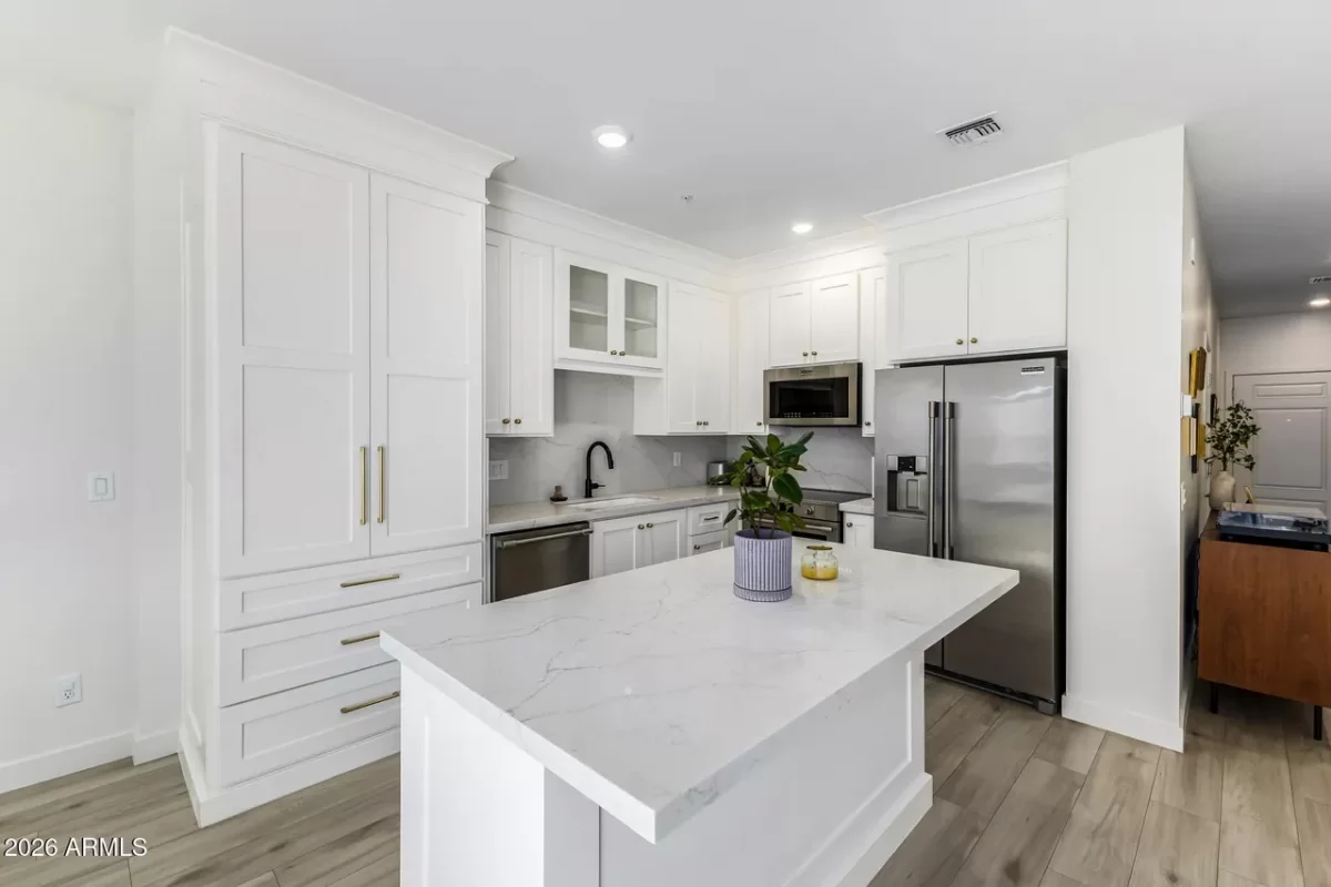 2BR Townhouse for Sale in Phoenix, AZ