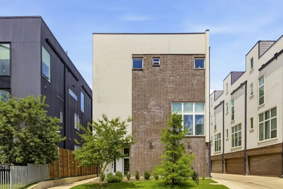 2BR Townhouse for Rent in Dallas, TX