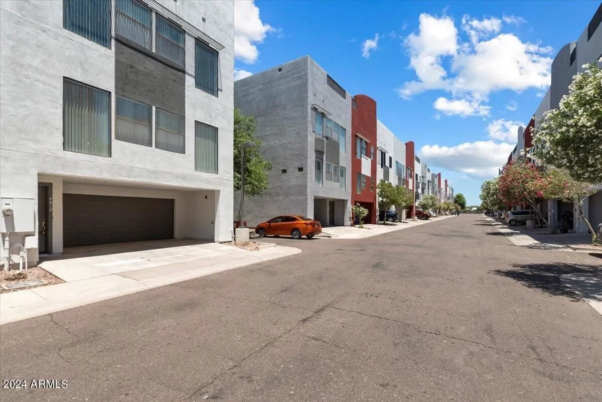 3BR Townhouse for Rent in Phoenix, AZ