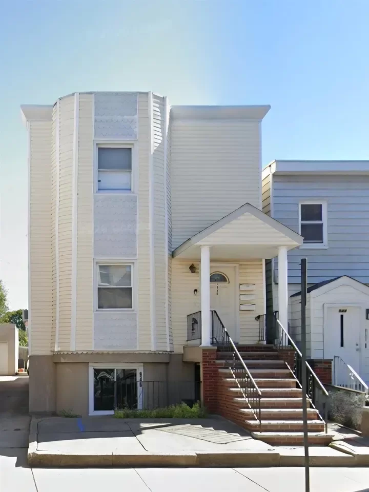2BR Multi-Family for Rent in Bayonne, NJ