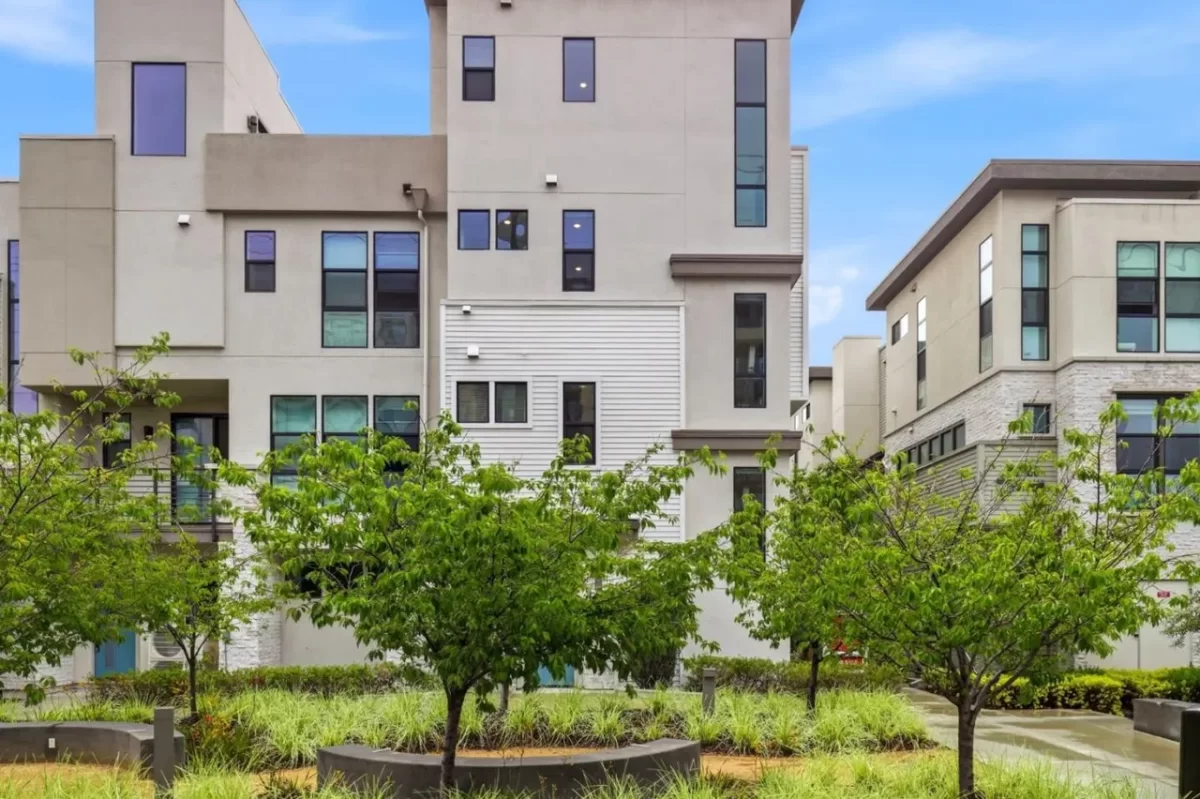 4BR Townhouse for Sale in Santa Clara, CA