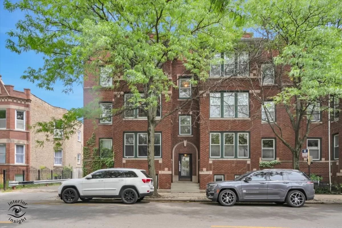 2BR Condo for Sale in Chicago, IL