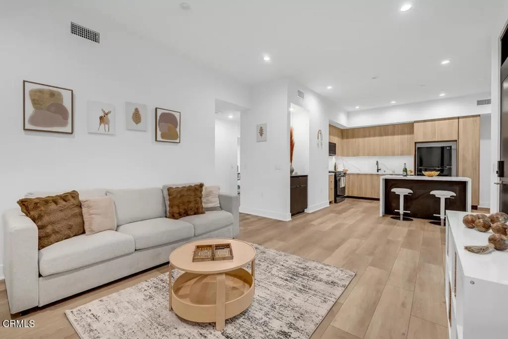 2BR Condo for Sale in Pasadena, CA