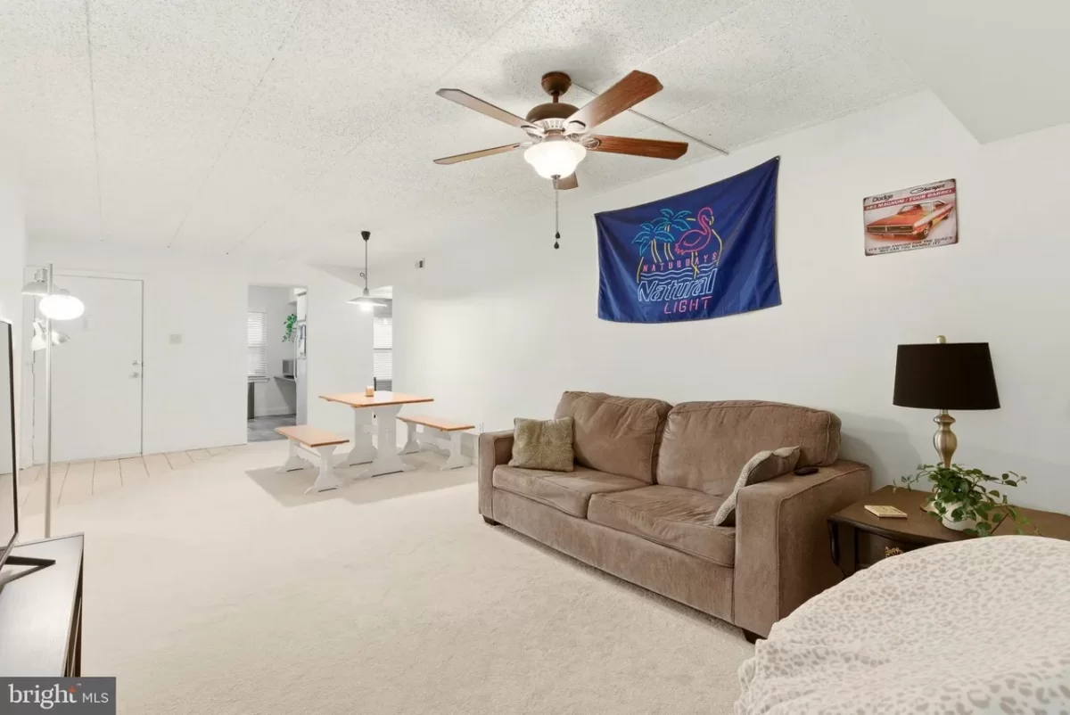 2BR Condo for Sale in Philadelphia, PA