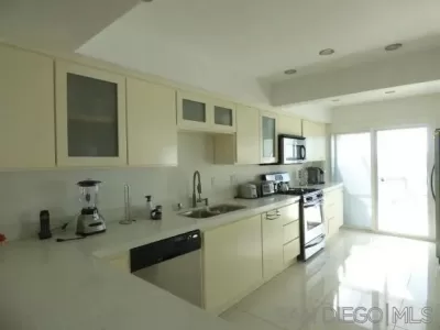 4BR Townhouse for Rent in San Diego, CA
