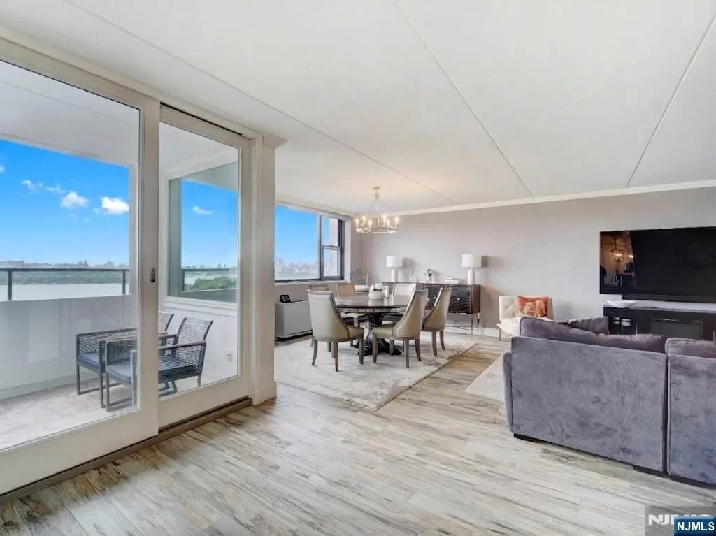 3BR Condo for Sale in Cliffside Park, NJ