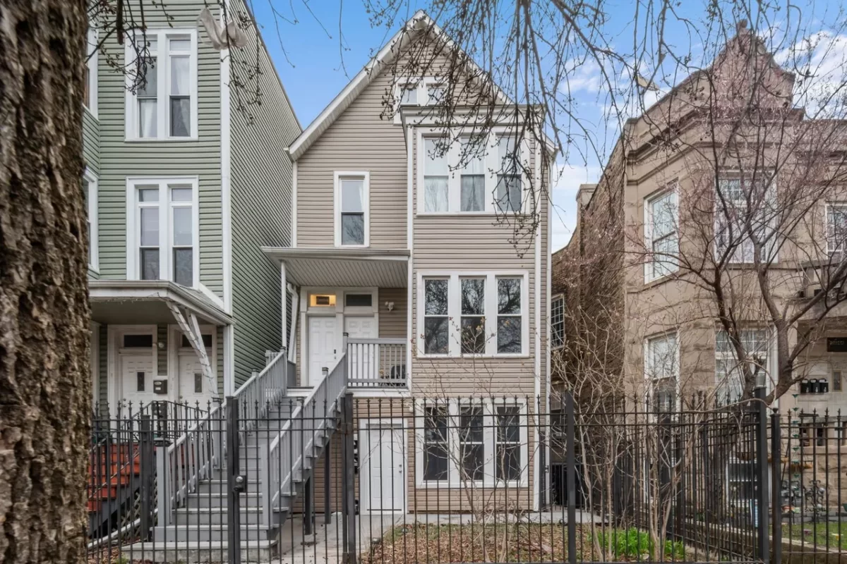 1BR Multi-Family for Sale in Chicago, IL