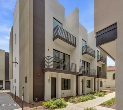 4BR Townhouse for Sale in Phoenix, AZ