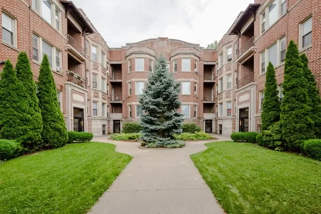 House for Rent in Chicago, IL
