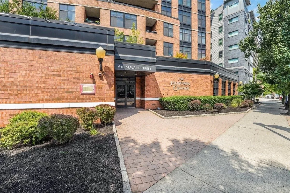 2BR Condo for Sale in Hoboken, NJ