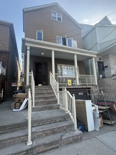 3BR Multi-Family for Rent in Bayonne, NJ