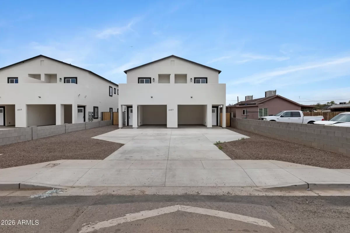 6BR Multi-Family for Sale in Phoenix, AZ