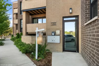 3BR Condo for Sale in Chicago, IL