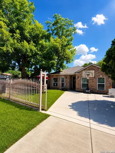 3BR House for Sale in San Antonio, TX