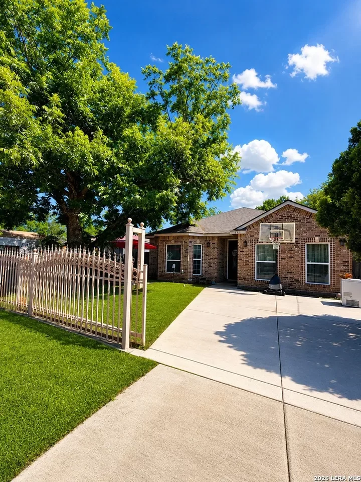 3BR House for Sale in San Antonio, TX