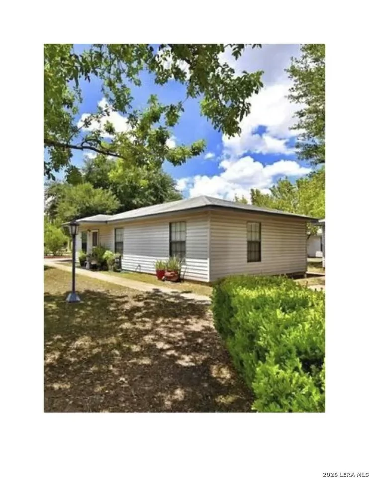 2BR House for Rent in San Antonio, TX