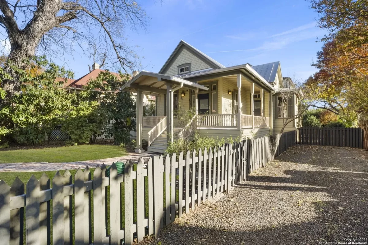 1BR House for Sale in San Antonio, TX