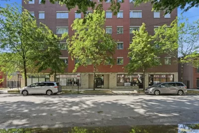 3BR Condo for Sale in Chicago, IL