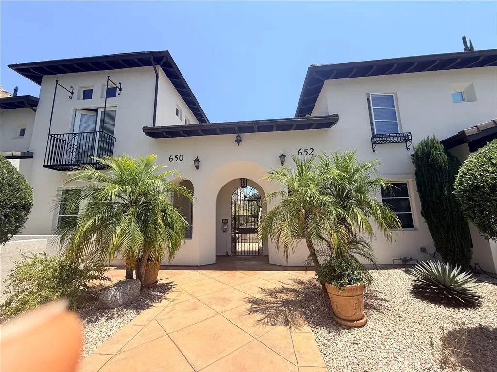 11BR Multi-Family for Sale in Pasadena, CA