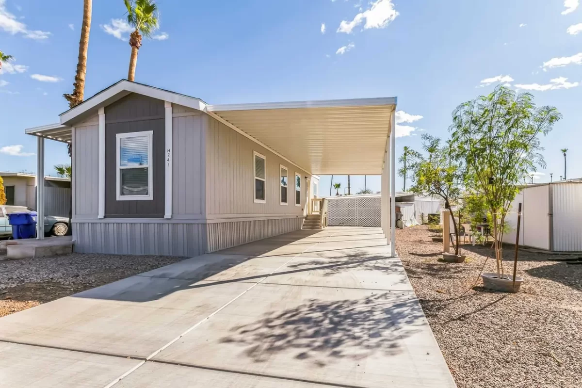 2BR Mobile Home for Sale in Phoenix, AZ