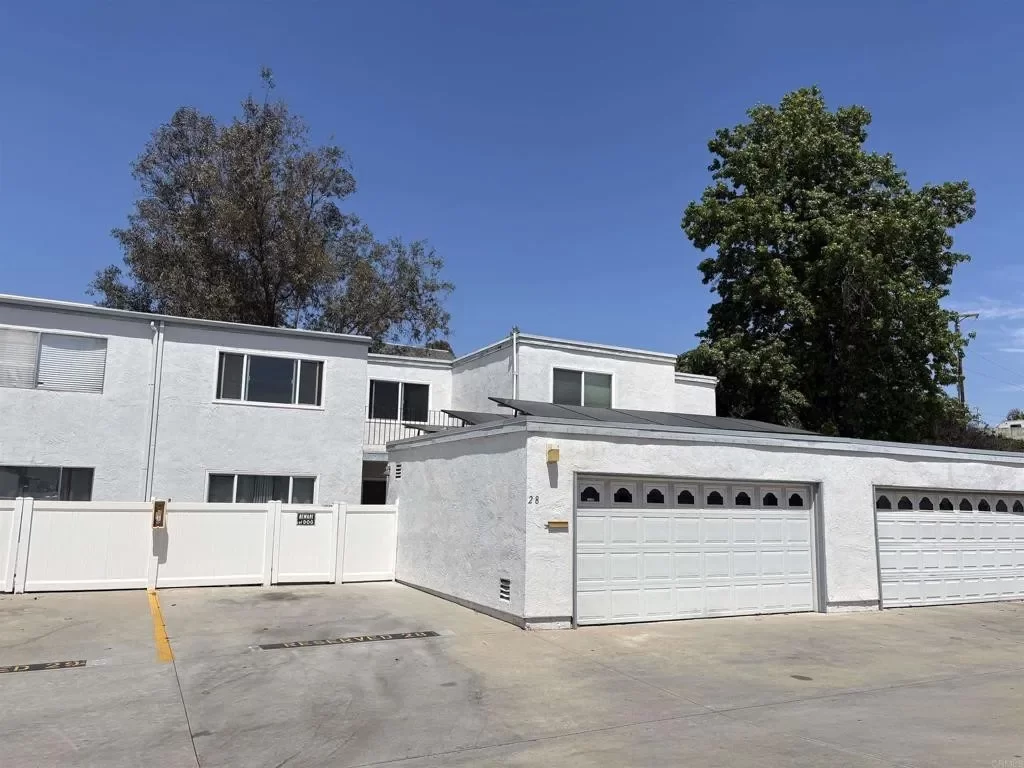 4BR Townhouse for Sale in Chula Vista, CA