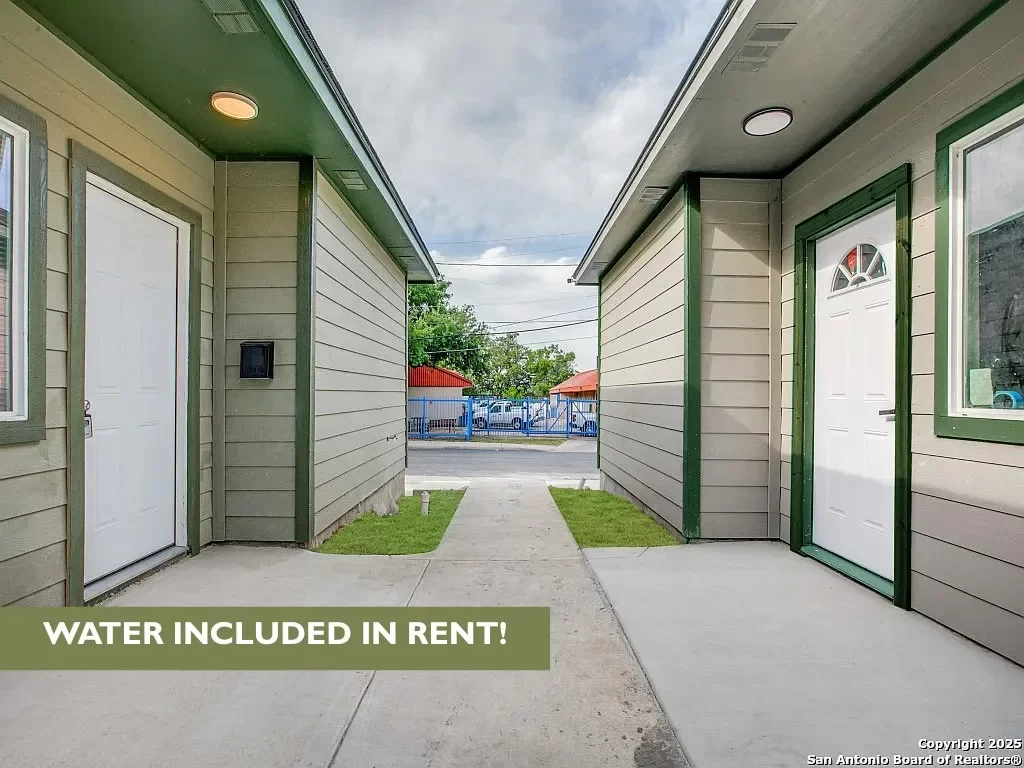 2BR House for Rent in San Antonio, TX