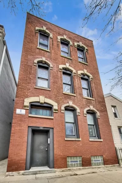3BR Apartment for Rent in Chicago, IL