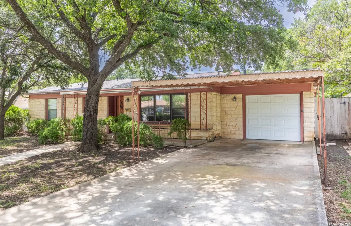 2BR House for Rent in San Antonio, TX