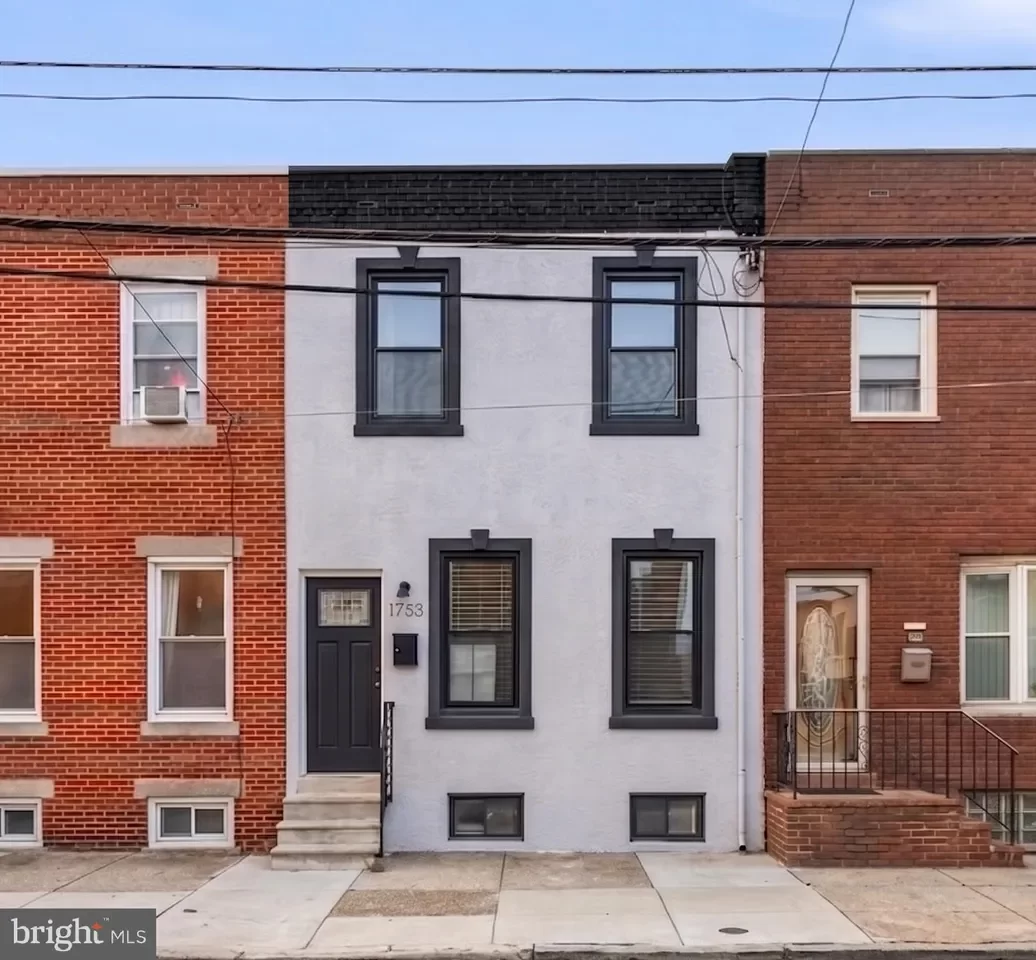 2BR Townhouse for Sale in Philadelphia, PA