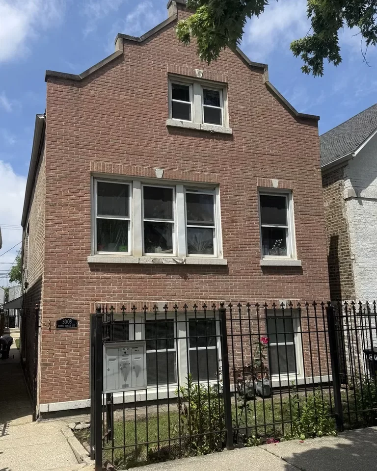 2BR House for Rent in Chicago, IL