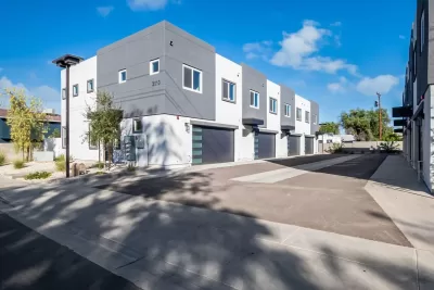 3BR Townhouse for Rent in Phoenix, AZ
