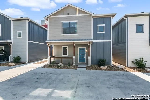 2BR House for Rent in San Antonio, TX