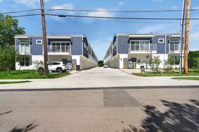 2BR Townhouse for Sale in Dallas, TX