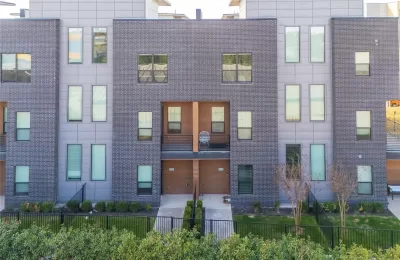 2BR Condo for Sale in Dallas, TX