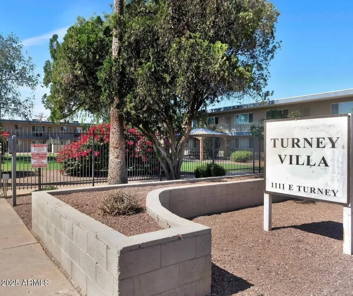 2BR Condo for Sale in Phoenix, AZ