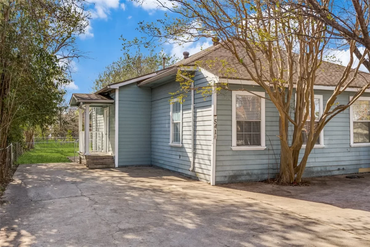 2BR Multi-Family for Rent in Dallas, TX