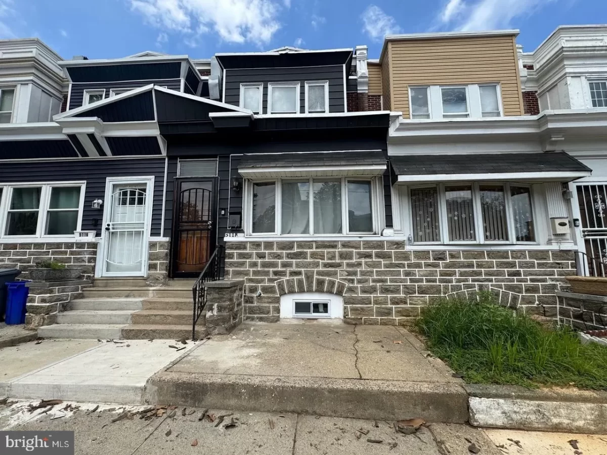 2BR Townhouse for Sale in Philadelphia, PA