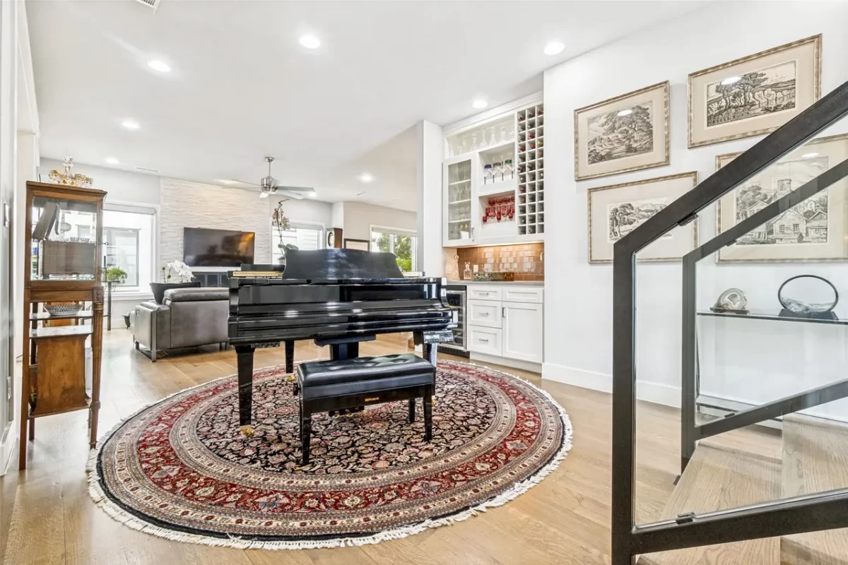 4BR House for Sale in Dallas, TX
